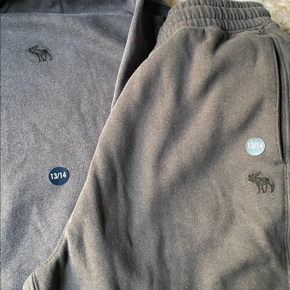 Abercrombie Kids Charcoal Jogger Set - Picture 4 of 4